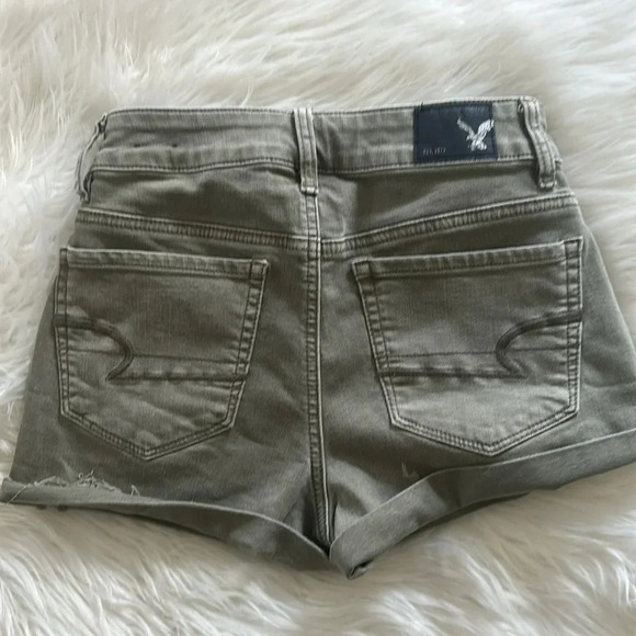 American Eagle super super stretch olive green denim shorts size 2 - Picture 2 of 7